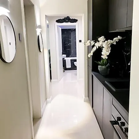 Apartment Ad Boutique